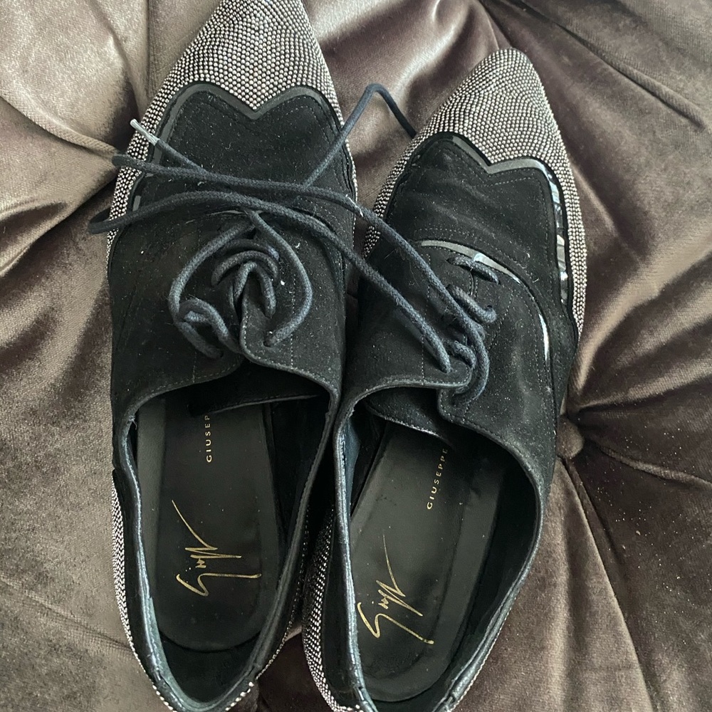 Women’s shoes